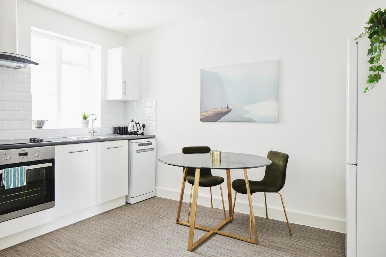 Luxury 1-Bedroom Apartment In Marylebone Londra Exterior foto